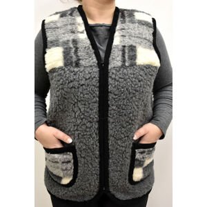 Sivá kockovaná vesta z ovčieho rúna